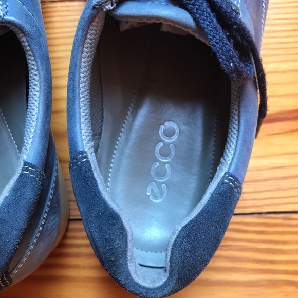 Ecco Light Blue Leather Sneakers, EUC, 39/8.5 - Picture 8 of 10